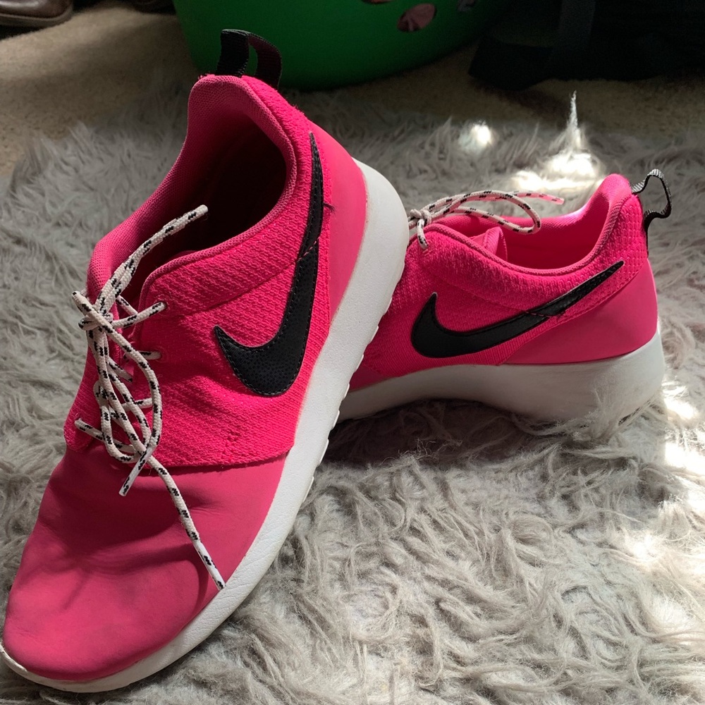 Roshe runs